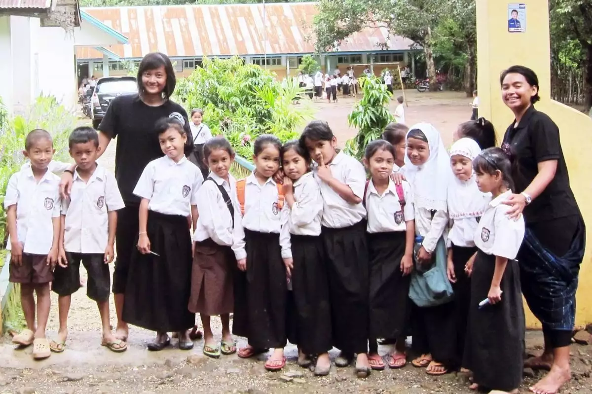 Weaving Education and Tradition: The Kajang and Bulukumba's Schools